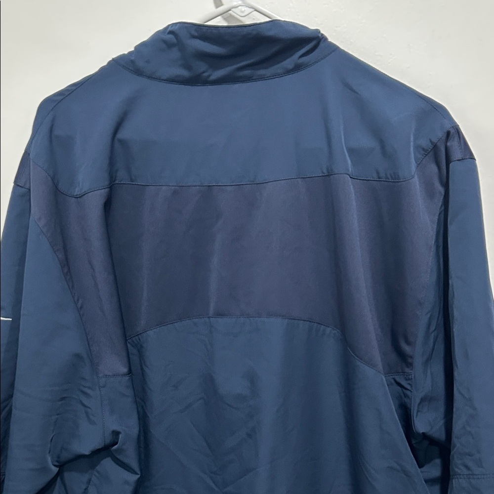 Nike Men’s Navy Short-Sleeve Half-Zip Windbreaker - Picture 7 of 8